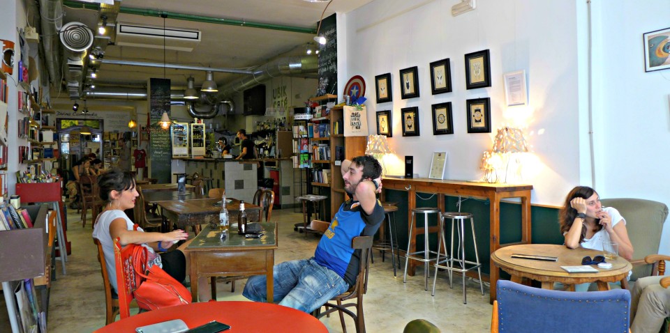 Ubik Cafe